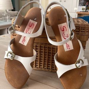 Vintage white leather sandal size 8